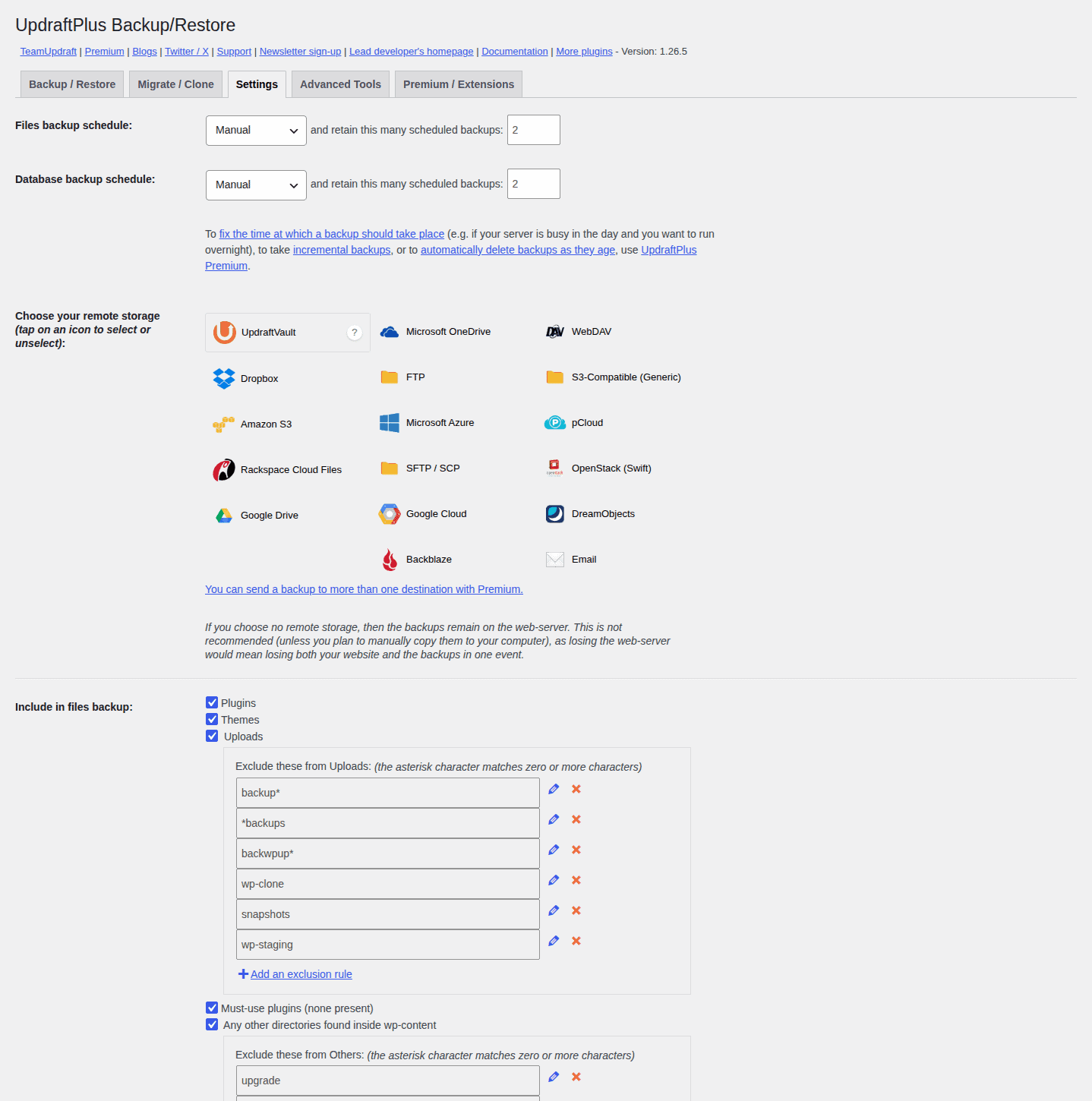 UpdraftPlus settings showing file and database backup options