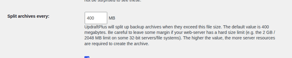UpdraftPlus split archive expert setting